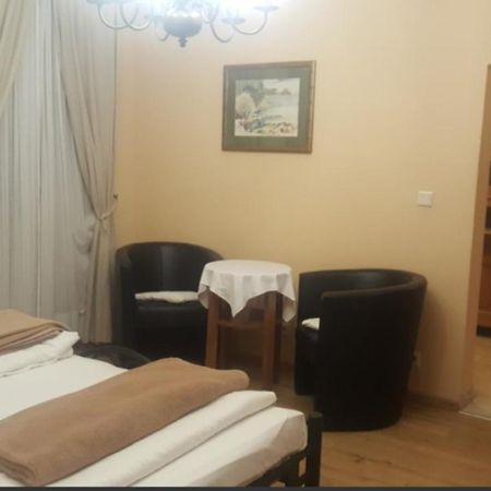 קלוסטרניובורג Appartements Andrea מראה חיצוני תמונה