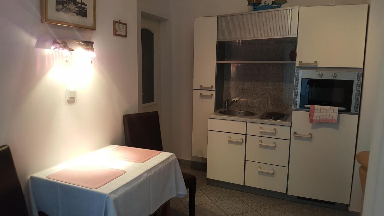 קלוסטרניובורג Appartements Andrea מראה חיצוני תמונה