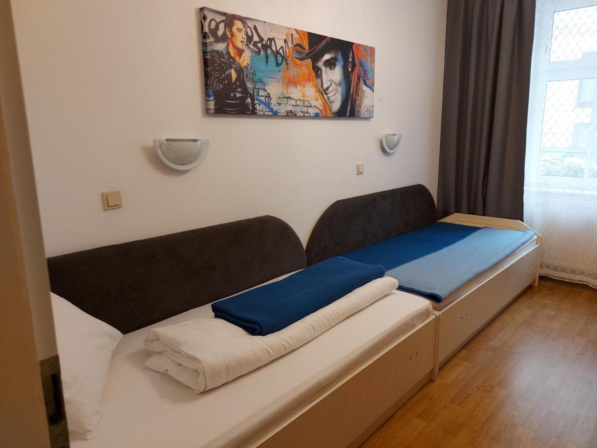 קלוסטרניובורג Appartements Andrea מראה חיצוני תמונה